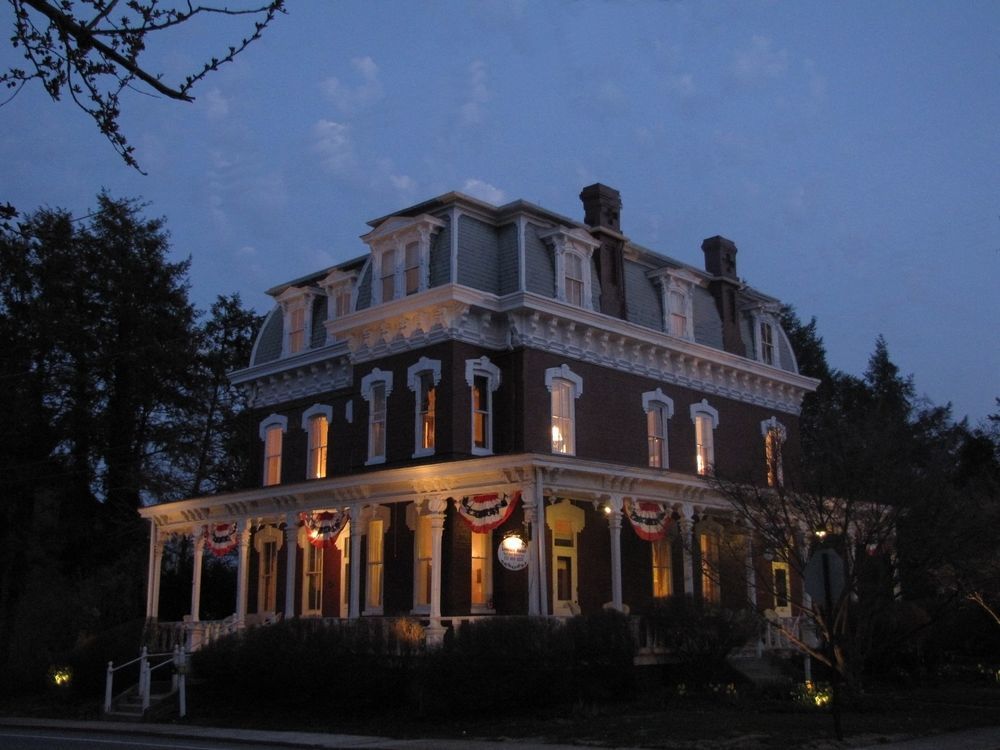 Lovelace Manor Bed And Breakfast Lancaster Exterior photo